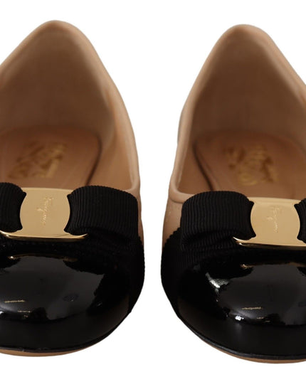 Salvatore Ferragamo Elegant Quilted Leather Flats - Chic Dual-Tone Design