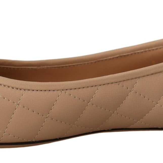 Salvatore Ferragamo Elegant Quilted Leather Flats - Chic Dual-Tone Design