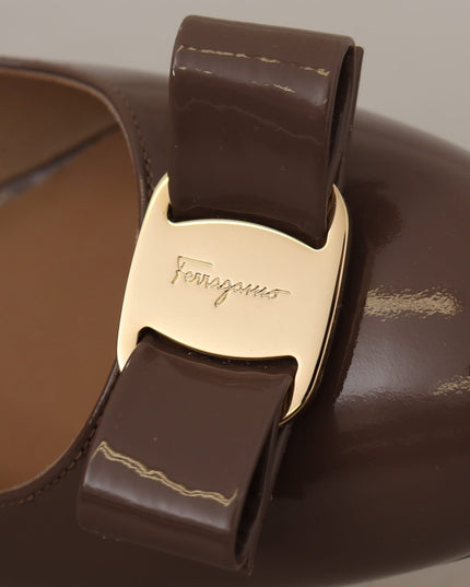 Salvatore Ferragamo Elegant Caraway Brown Pumps with Vara Bow