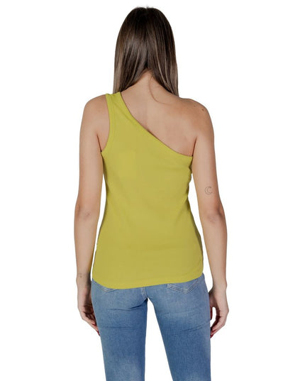 B.Young Yellow Cotton Top