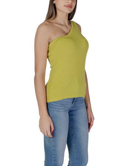 B.Young Yellow Cotton Top