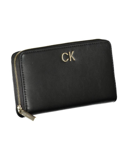 Calvin Klein Elegant Multi-Compartment Designer Wallet