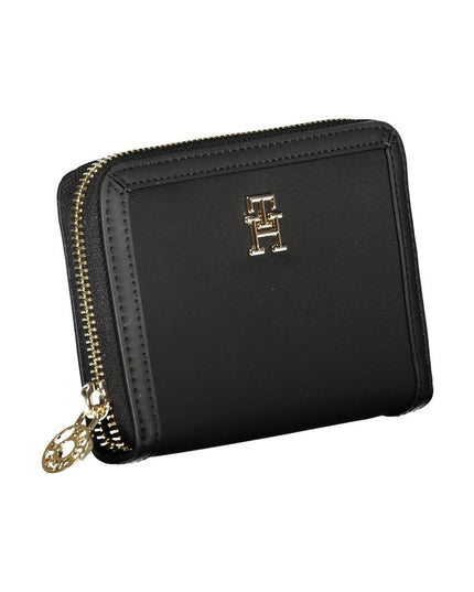 Tommy Hilfiger Elegant Zip Wallet with Ample Storage
